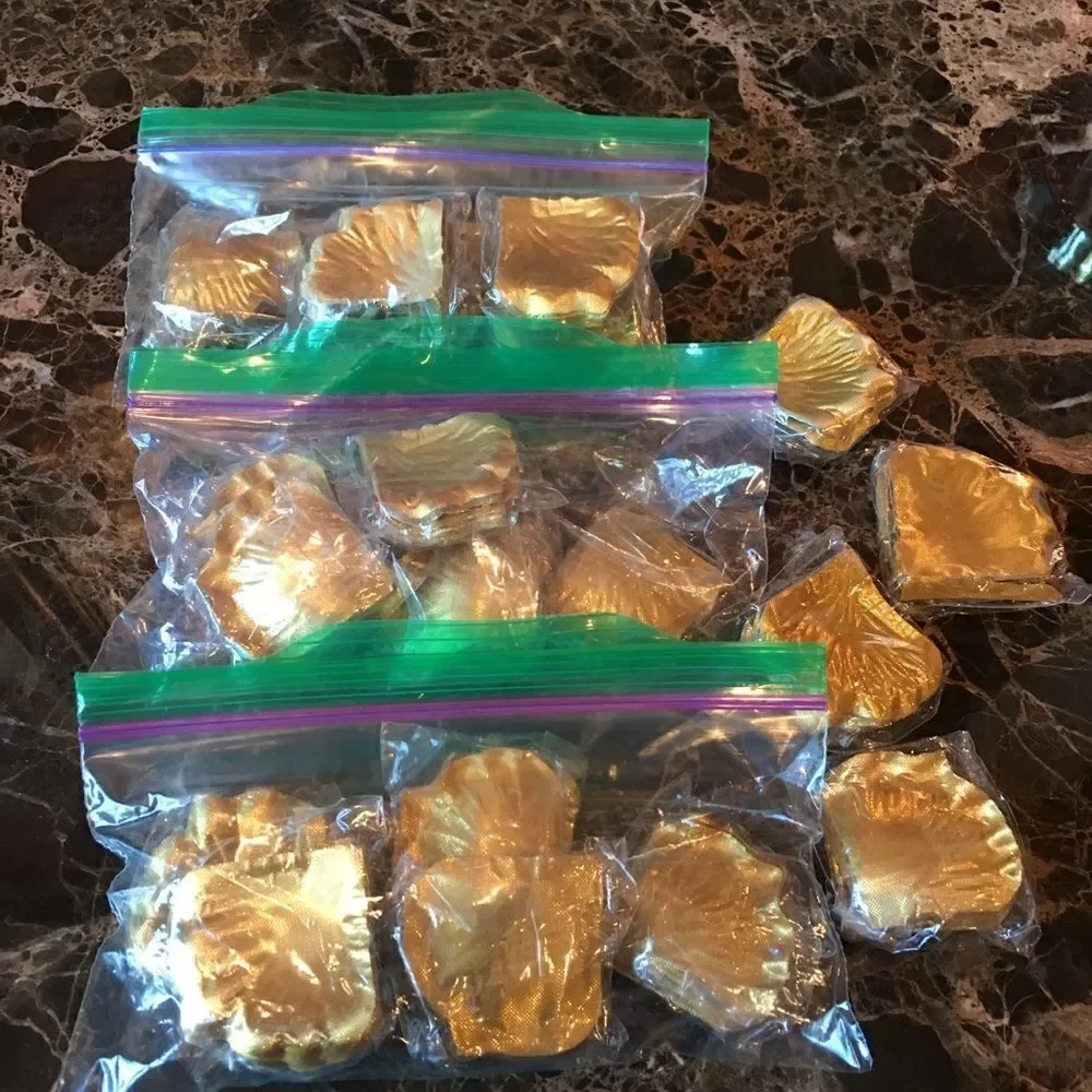 Gold Silk Scatter Rose Petals!